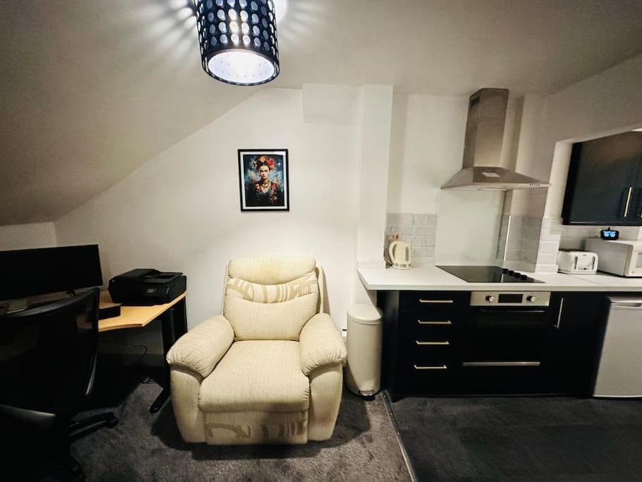 1 Luxe Exec Bedroom Apt Derby Zewnętrze zdjęcie